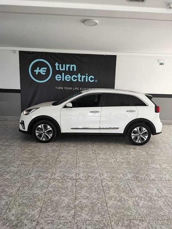 Branco Usado 2021 Kia e-Niro SUV | € 18.500 (Preço justo) - Imagem 1/4