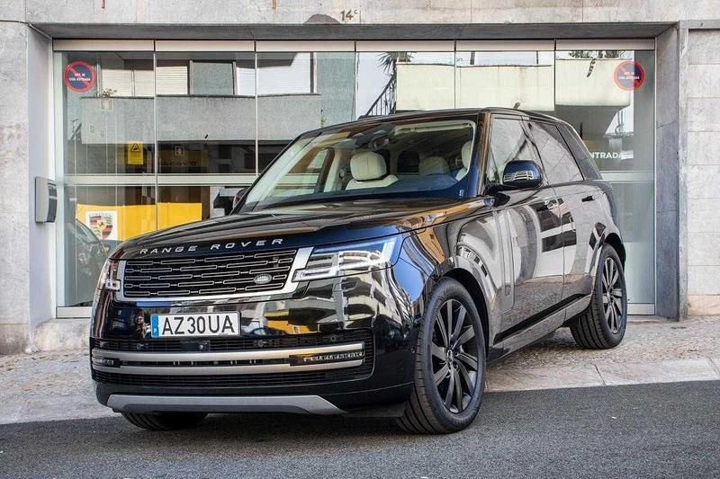 Preto Usado 2023 Land Rover Range Rover SE SUV | € 119.000 - Imagem 1/4