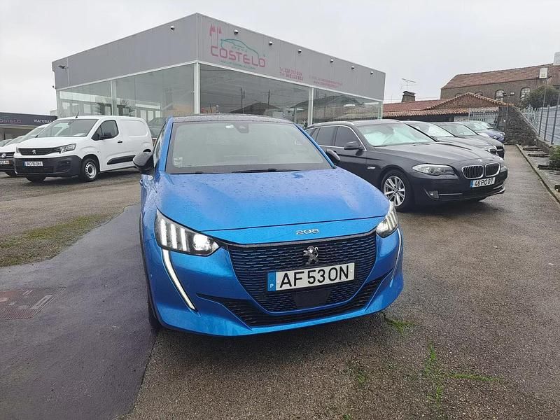 Azul Usado 2021 Peugeot e-208 GT Citadino | € 16.780 (Bom preço) - Imagem 1/4