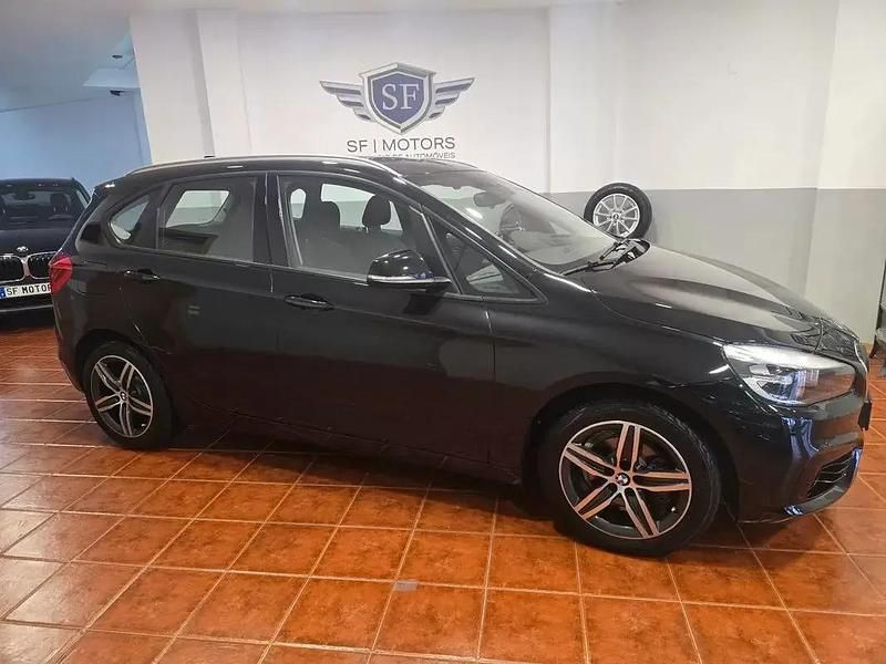 Preto Usado 2015 BMW 218 Active Tourer Sport Line Monovolume | € 16.980 - Imagem 1/4