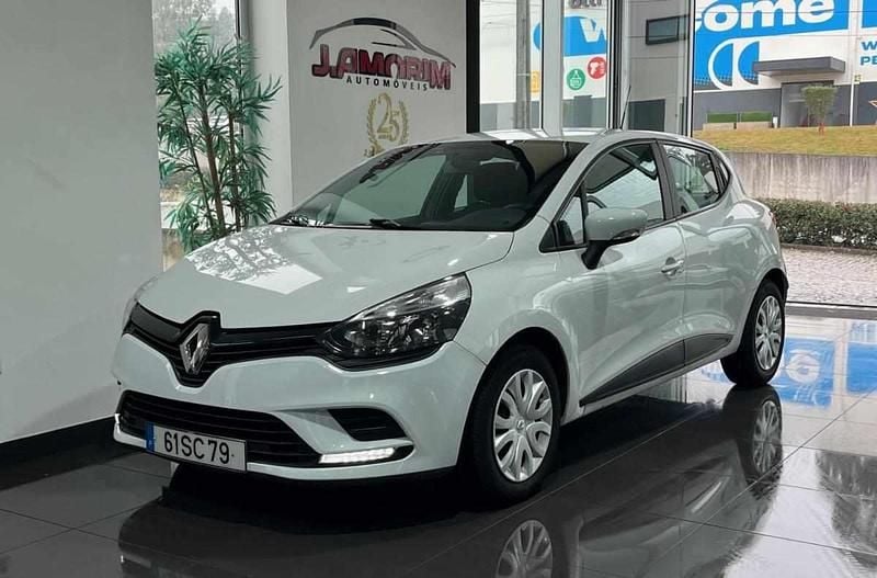 Usado Renault Clio IV Komfort 75 HP (55 kW) 2016 Branco