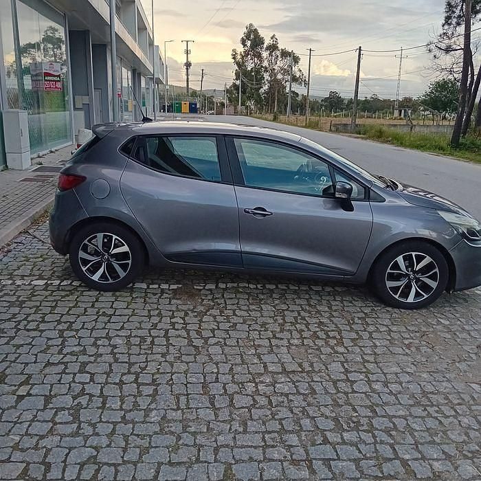 Usado 2014 Renault Clio IV Sedan | € 7.250 (Preço justo) - Imagem 1/4