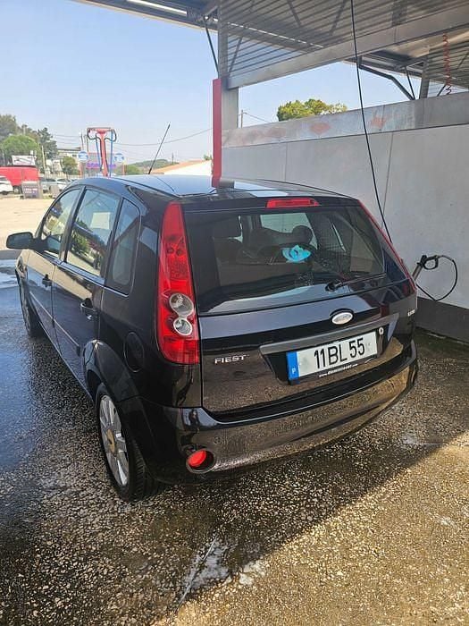 Usado 2006 Ford Fiesta Citadino | € 2.850 (Bom preço) - Imagem 1/4
