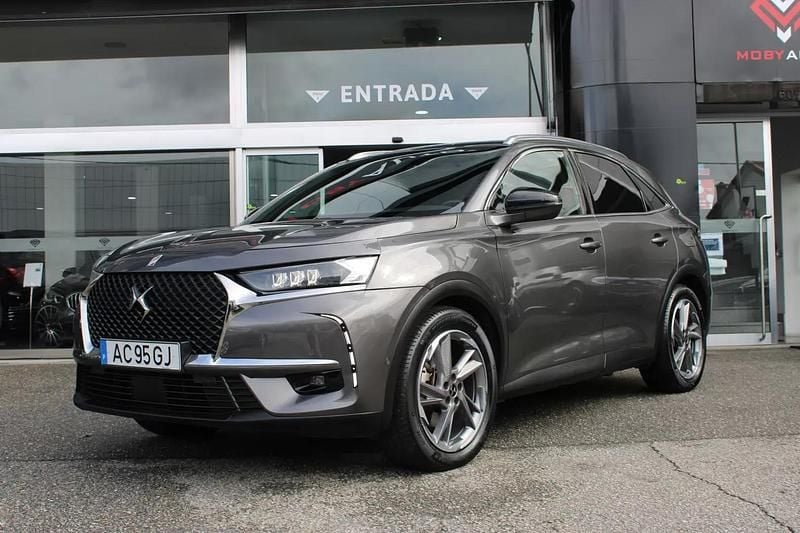 Cinzento Usado 2020 DS Automobiles DS7 Crossback So Chic SUV | € 25.750 (Bom preço) - Imagem 1/4
