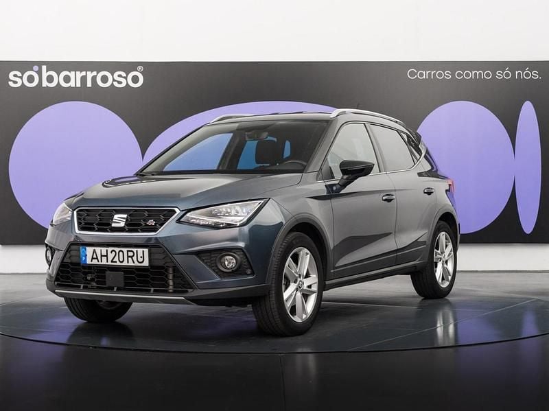 Cinza Usado 2021 Seat Arona FR SUV | € 16.490 (Preço justo) - Imagem 1/4