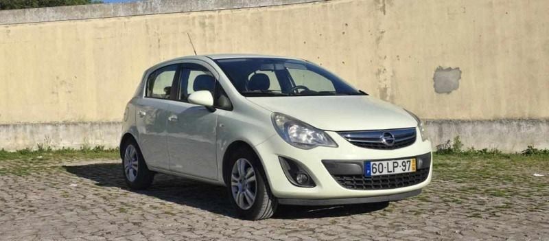 Branco Usado 2011 Opel Corsa Citadino | € 4.990 (Bom preço) - Imagem 1/4