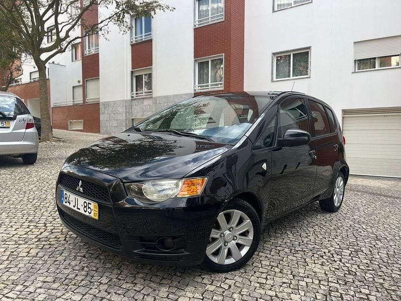 Usado 2010 Mitsubishi Colt Sedan | € 2.750 (Super Preço) - Imagem 1/4