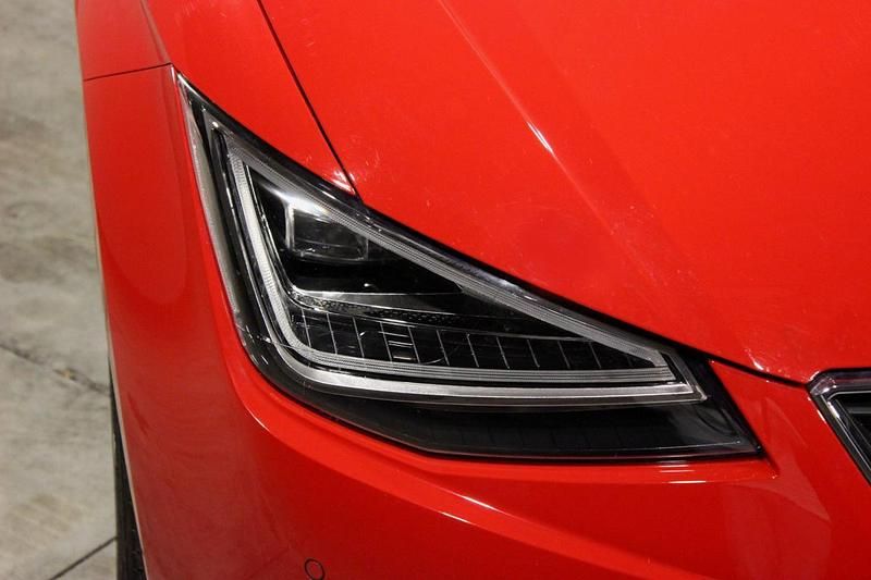 Usado Seat Ibiza FR 110 HP (80 kW) 2023 Vermelho Citadino