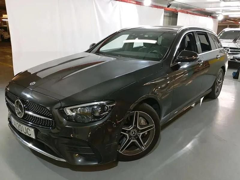 Cinza Usado 2021 Mercedes E300 AMG line Carrinha | € 36.990 (Super Preço) - Imagem 1/4