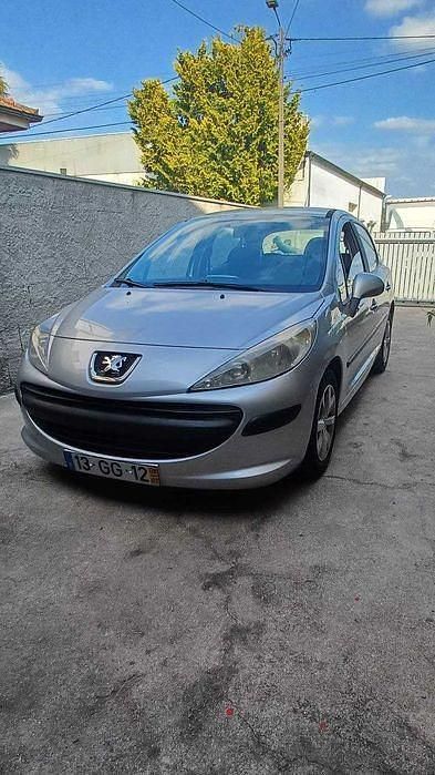 Usado 2008 Peugeot 207 Sedan | € 3.500 (Bom preço) - Imagem 1/4