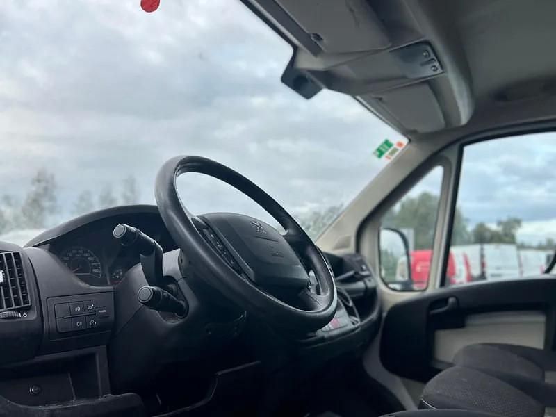 Usado Peugeot Boxer 130 HP (95 kW) 2017 Branco Van