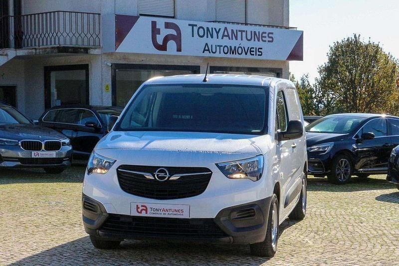 Branco Usado 2020 Opel Combo | € 12.900 (Preço justo) - Imagem 1/4