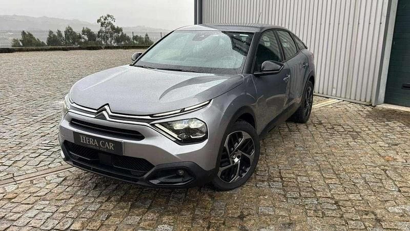 Usado Citroën C4 Feel 131 HP (96 kW) 2023 Cinzento Sedan