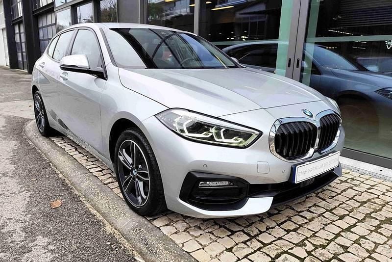 Usado BMW 118 Sport Line 150 HP (110 kW) 2021 Vermelho Citadino