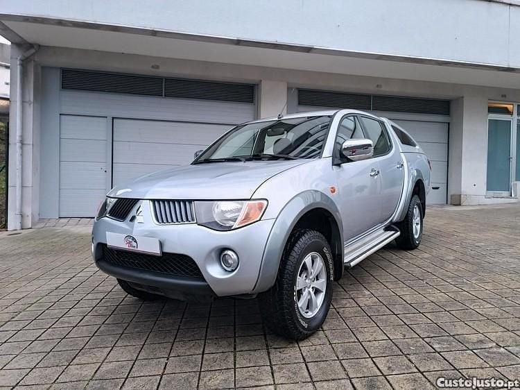 Cinza Usado 2006 Mitsubishi L200 Pickup | € 18.000 (Preço justo) - Imagem 1/1