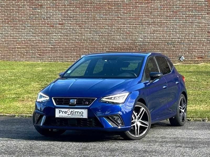 Azul Usado 2021 Seat Ibiza FR | € 15.700 (Bom preço) - Imagem 1/4