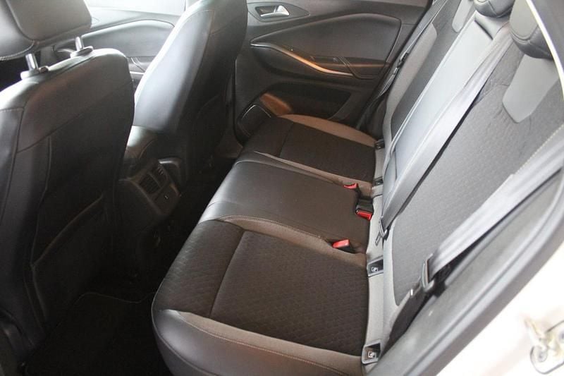 Usado Opel Grandland X Ultimate 130 HP (95 kW) 2019 Branco SUV