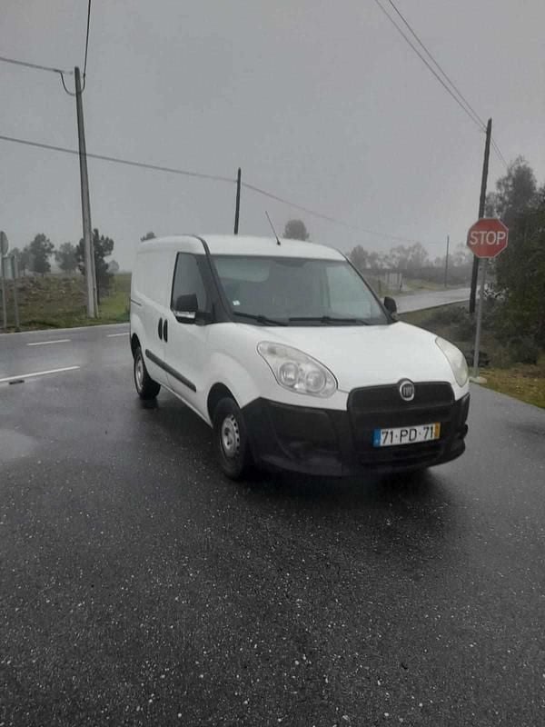Usado Fiat Doblò 90 HP (66 kW) 2014 Branco Monovolume