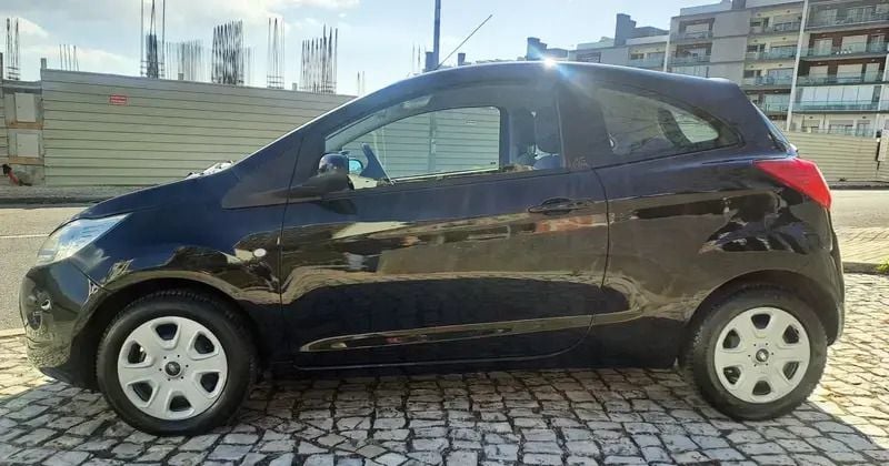 Usado Ford Ka 69 HP (50 kW) 2015 Preto Citadino