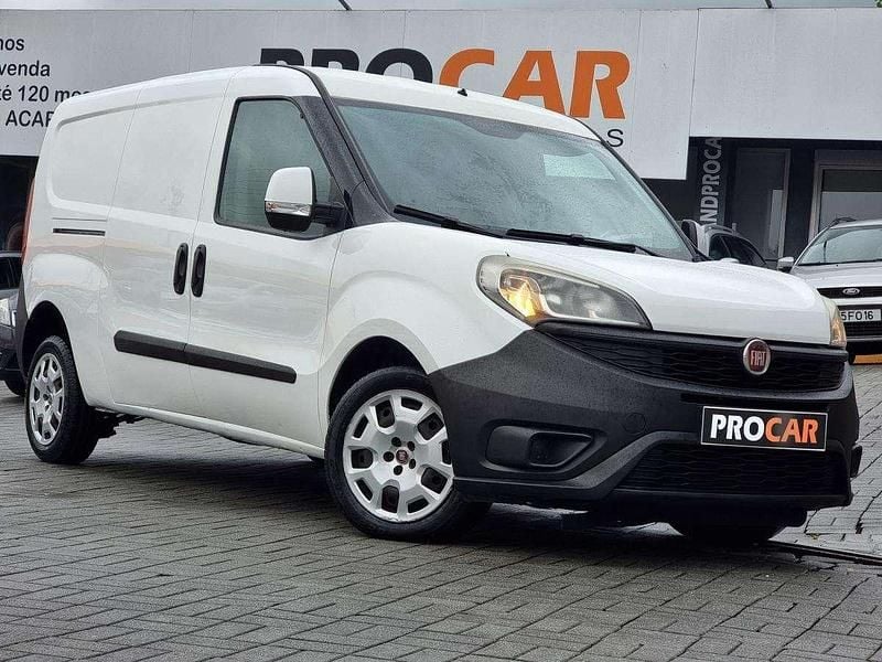 Branco Usado 2016 Fiat Doblò Monovolume | € 5.950 (Preço justo) - Imagem 1/4