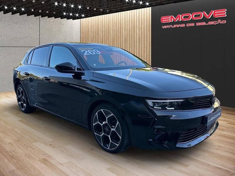Usado Opel Astra GS Line 130 HP (95 kW) 2024 Preto