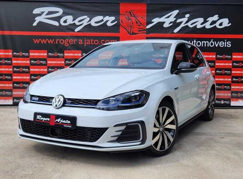 Branco (metalizado) Usado 2018 VW Golf VII GTE Sedan | € 24.900 (Caro) - Imagem 1/4
