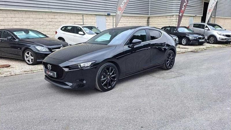 Preto Usado 2020 Mazda 3 Evolve Citadino | € 20.980 - Imagem 1/4