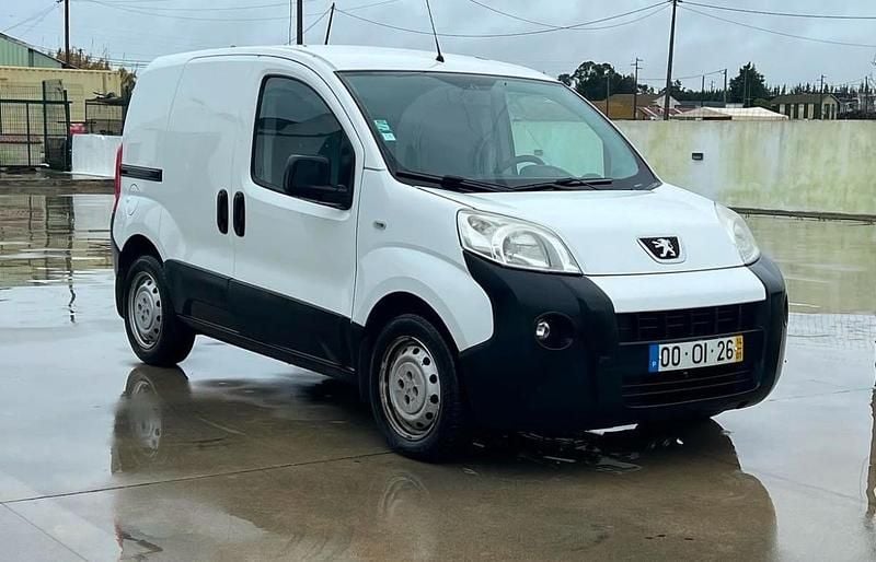 Branco Usado 2014 Peugeot Bipper Monovolume | € 6.990 (Preço elevado) - Imagem 1/4