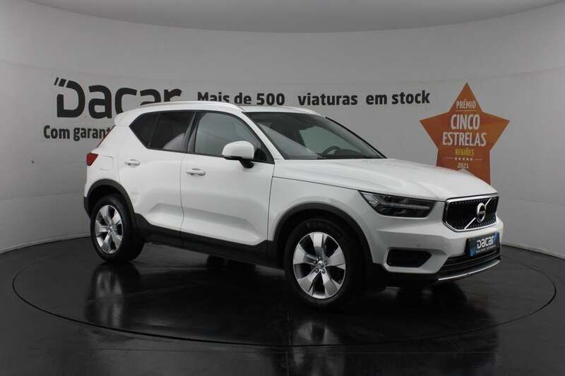 Branco Usado 2018 Volvo XC40 Momentum SUV | € 26.799 (Preço justo) - Imagem 1/4