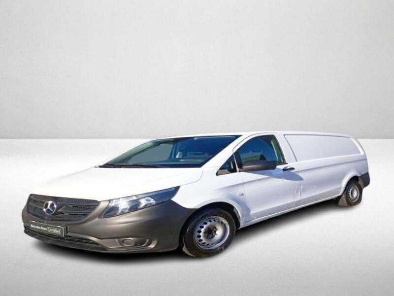 Branco Usado 2021 Mercedes Vito Monovolume | € 29.990 - Imagem 1/2