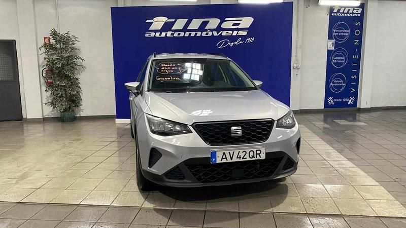 Usado Seat Arona 95 HP (69 kW) 2023 Cinzento SUV