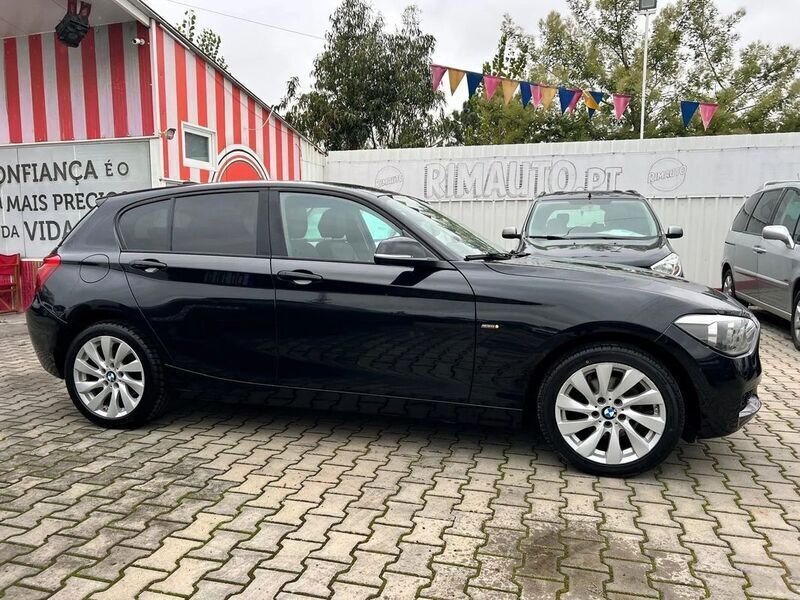 Preto Usado 2014 BMW 116 Sport Line Citadino | € 13.990 - Imagem 1/4