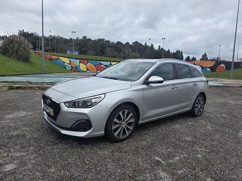 Usado Hyundai i30 Style 115 HP (84 kW) 2019 Sedan