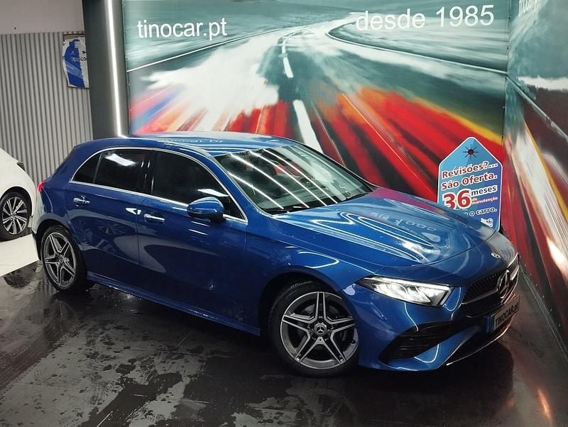 Usado Mercedes A180 AMG line 116 HP (85 kW) 2024 Azul Sedan