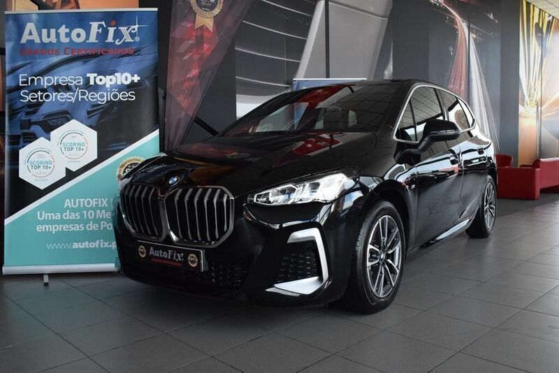 Preto Usado 2022 BMW 218 Monovolume | € 38.800 - Imagem 1/4