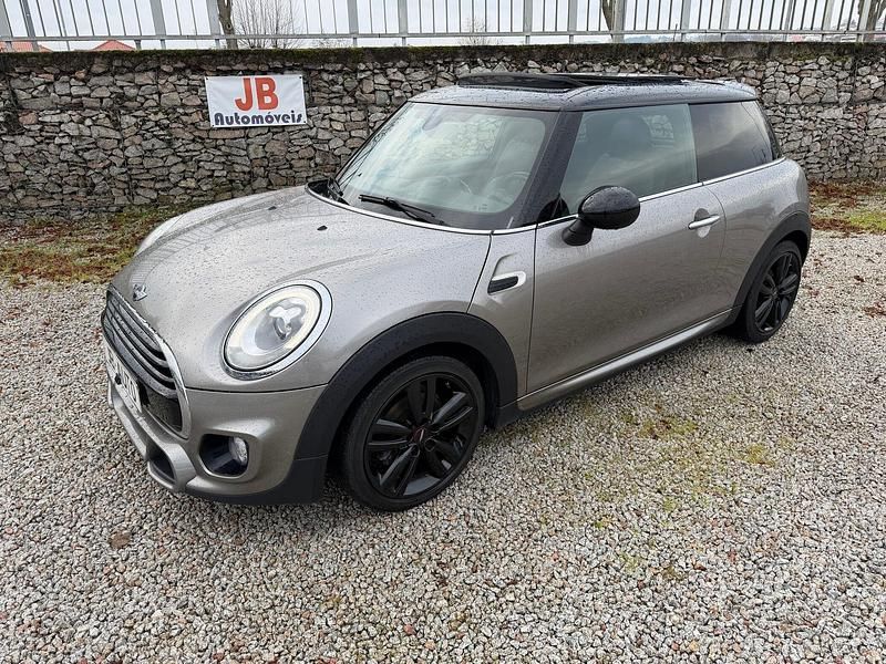 Cinza Usado 2017 Mini Cooper D Citadino | € 15.650 (Preço justo) - Imagem 1/4