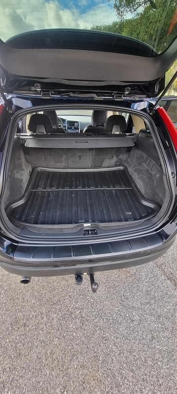 Usado Volvo XC60 163 HP (119 kW) 2011 Preto SUV