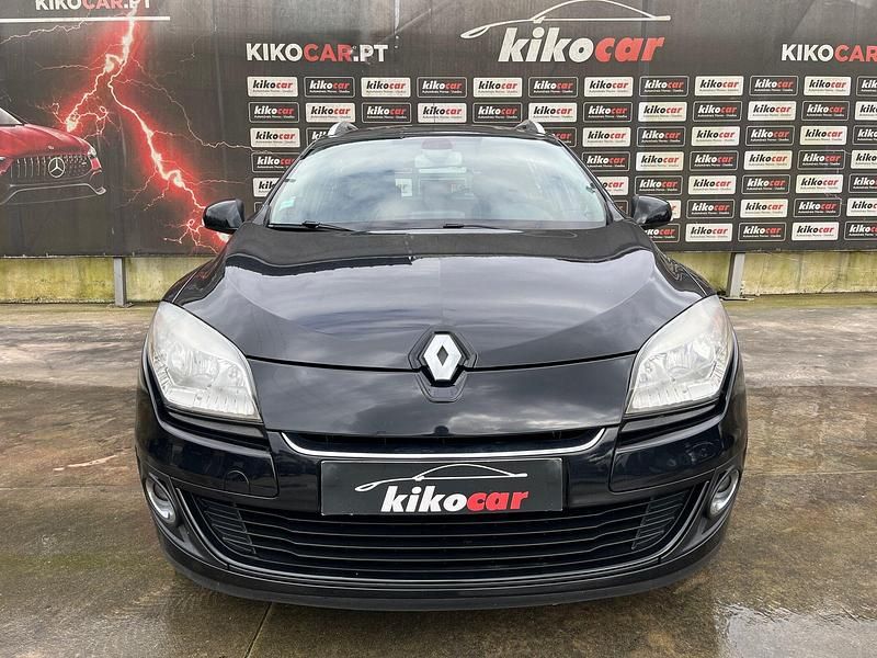 Usado Renault Mégane GrandTour Dynamique 90 HP (66 kW) 2012 Preto Carrinha