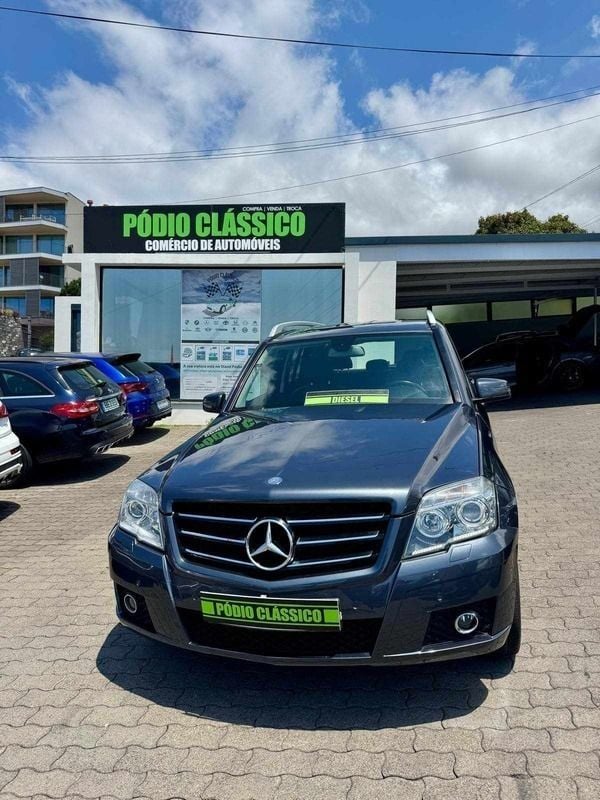 Cinzento Usado 2010 Mercedes GLK220 SUV | € 23.900 - Imagem 1/4