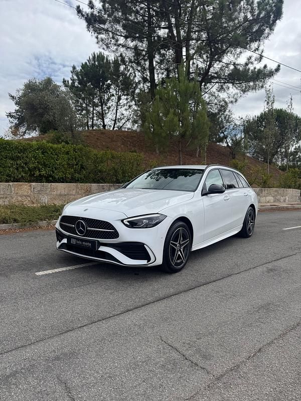 Branco Usado 2024 Mercedes C300 AMG line Carrinha | € 54.500 (Preço elevado) - Imagem 1/4