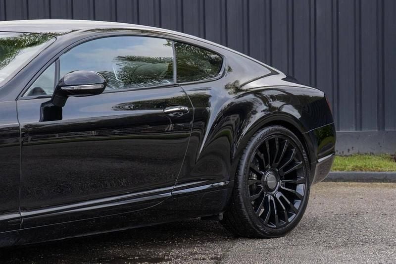 Usado Bentley Continental 625 HP (459 kW) 2013 Preto