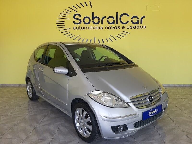 Cinza Usado 2005 Mercedes A200 Elegance Coupé | € 9.000 - Imagem 1/4