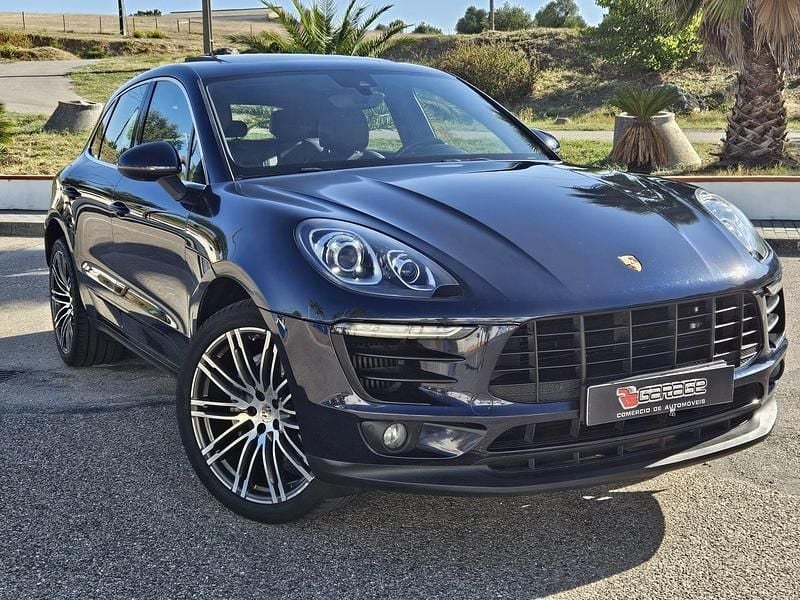 Azul Usado 2016 Porsche Macan S SUV | € 41.500 - Imagem 1/4