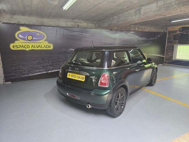 Usado Mini ONE 90 HP (66 kW) 2011 Verde Citadino