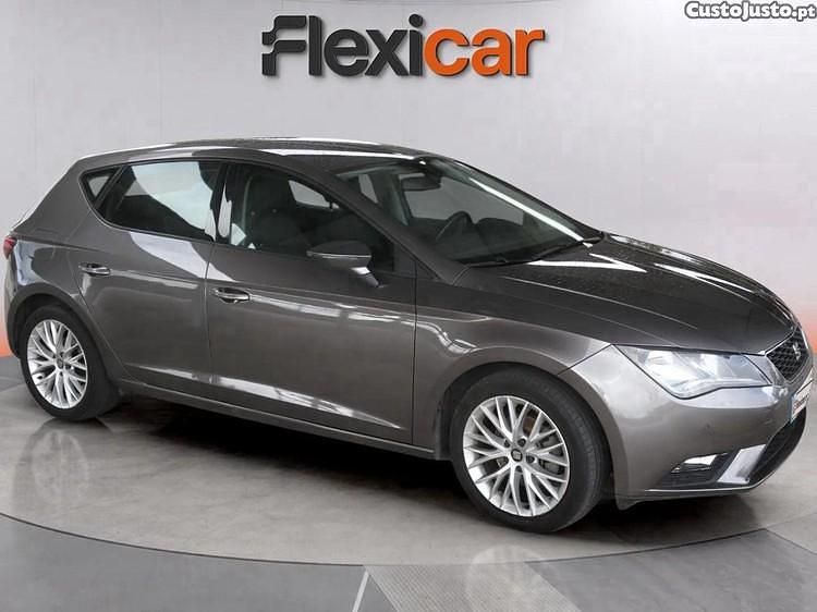 Cinza Usado 2015 Seat Leon Style | € 13.990 (Preço elevado) - Imagem 1/1