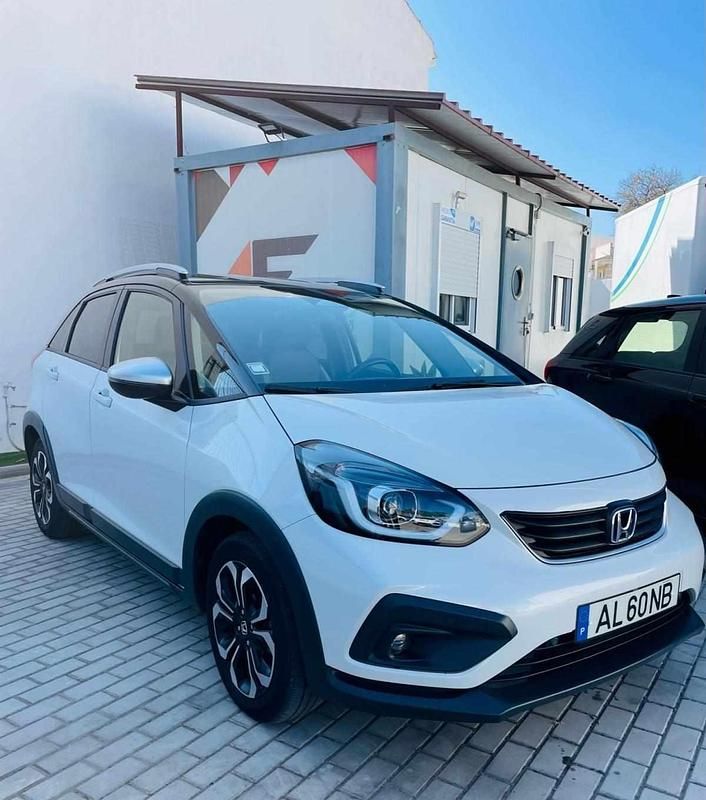 Usado Honda Jazz 109 HP (80 kW) 2021 Branco Citadino