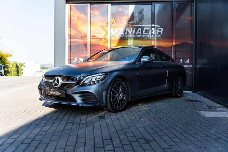 Cinzento Usado 2019 Mercedes C220 | € 37.990 (Caro) - Imagem 1/4