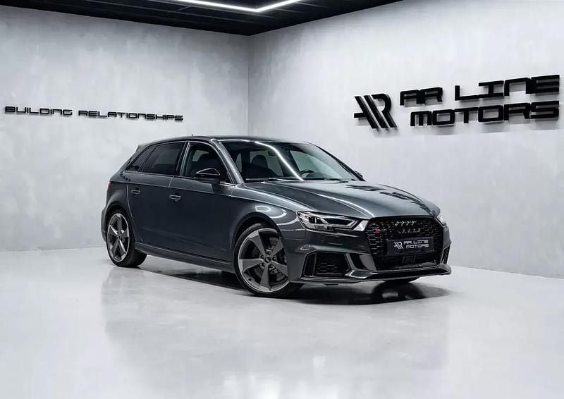 Usado Audi RS3 Sportback 400 HP (294 kW) 2019 Cinza antracite Citadino
