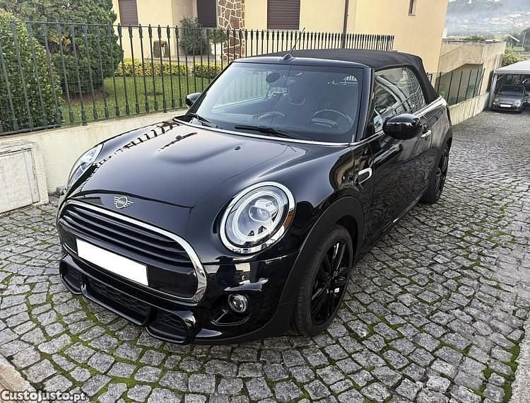 Preto Usado 2021 Mini John Cooper Works Coupé Premium Coupé | € 21.990 - Imagem 1/1