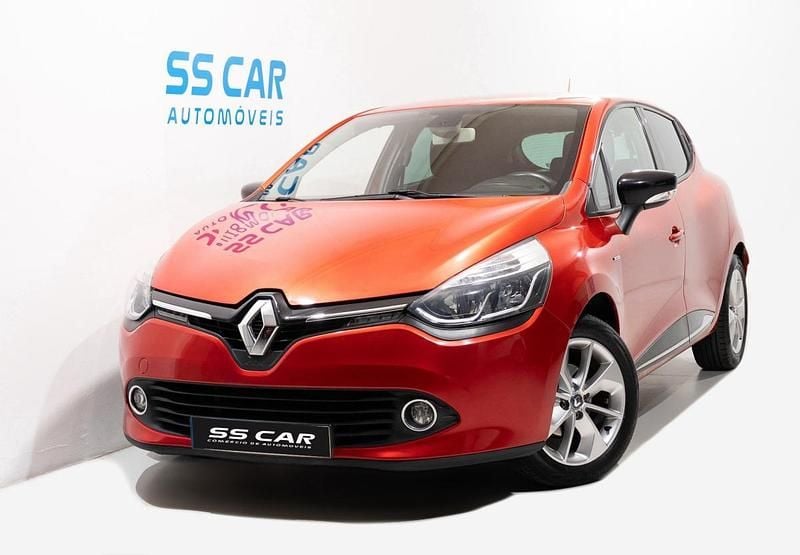 Vermelho Usado 2016 Renault Clio IV LIMITED | € 8.890 (Bom preço) - Imagem 1/4